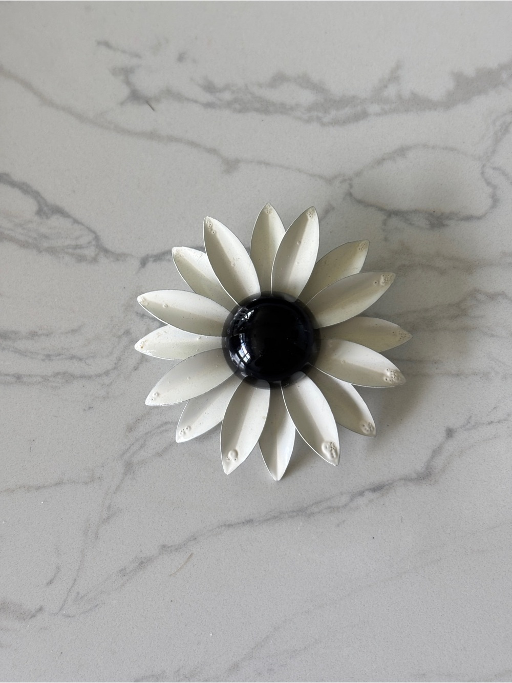 Vintage enamel and metal pin, white & black daisy